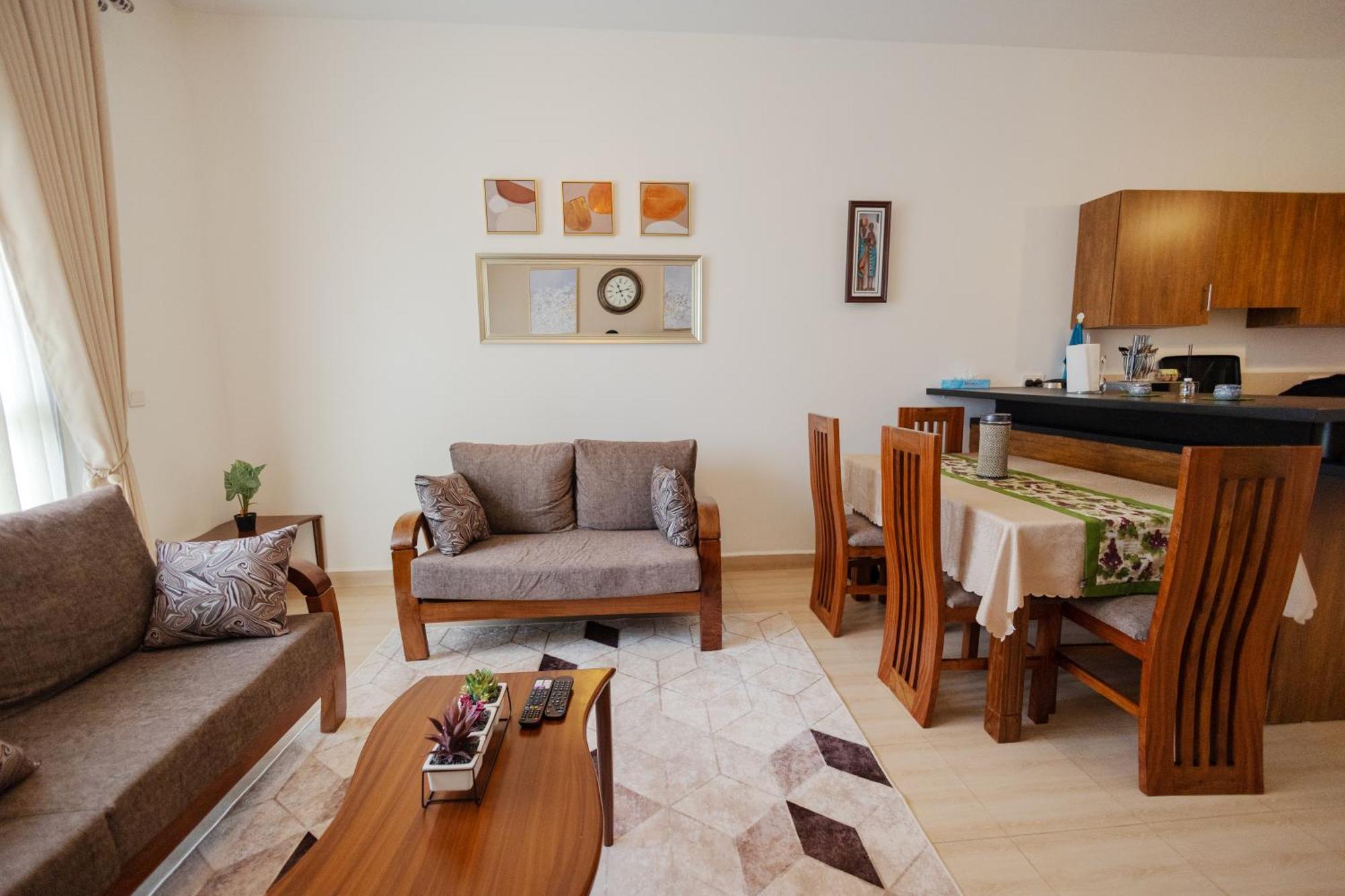 Apartment In 1